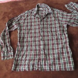 Hillsdale Men's Vintage 1960s 1970s  Button Down Shirt Combed Cotton M